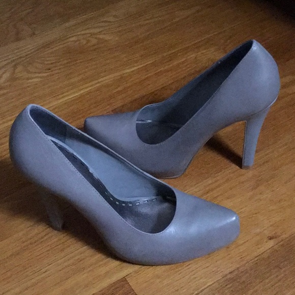 Gianni Bini Shoes Gianni Bini Platform Pumps Poshmark